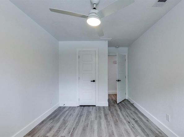9962  Larchbrook Drive , Dallas Texas 75238