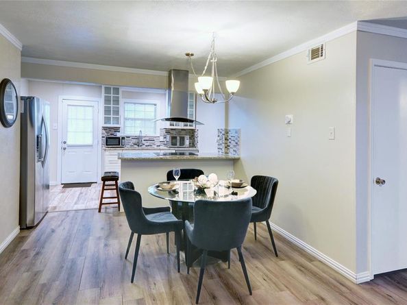 7931  Royal Lane  216, Dallas Texas 75230