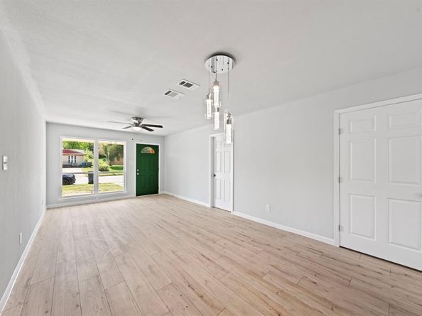 5952  Golden Gate Drive , Dallas Texas 75241