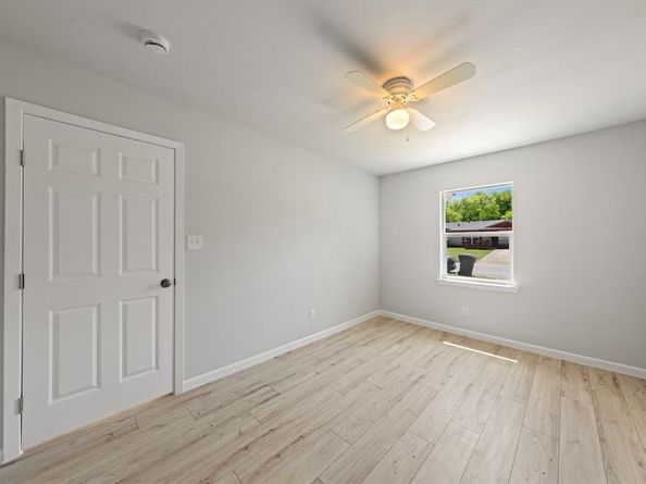 5952  Golden Gate Drive , Dallas Texas 75241
