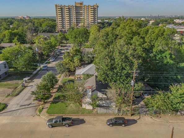 2429  Birmingham Avenue , Dallas Texas 75215