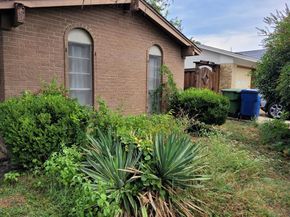 2714  Foxcroft Lane , Garland Texas 75044