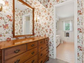 11130  Wonderland Trail , Dallas Texas 75229