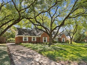 11130  Wonderland Trail , Dallas Texas 75229