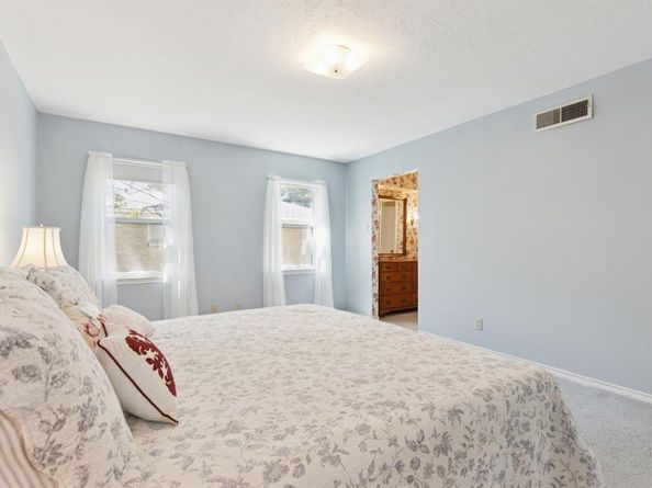 11130  Wonderland Trail , Dallas Texas 75229