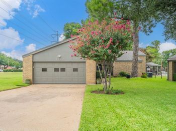 1806  Eastwood Court 
