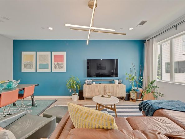 4705  Bryan Street  302, Dallas Texas 75204
