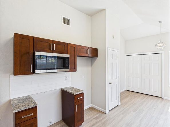 2716  Clayton Oaks Drive , Dallas Texas 75227
