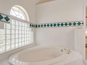 6705  Castle Creek Drive , Fort Worth Texas 76132