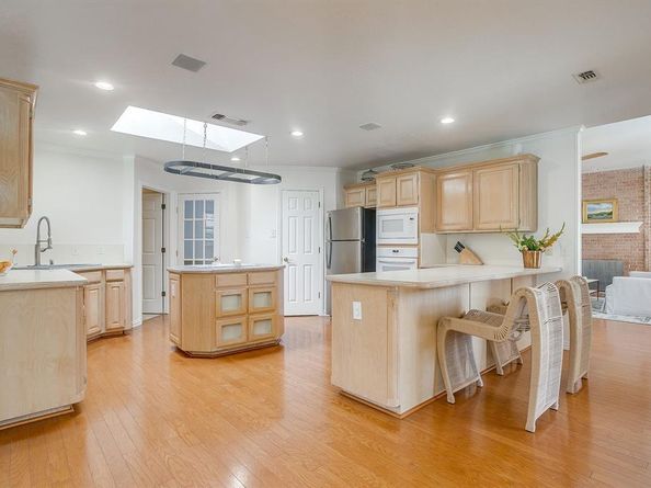 6705  Castle Creek Drive , Fort Worth Texas 76132