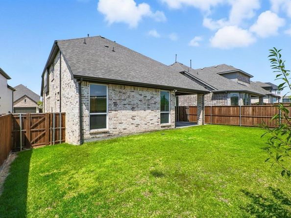 3524  Damsel Brooke Street , Lewisville Texas 75056