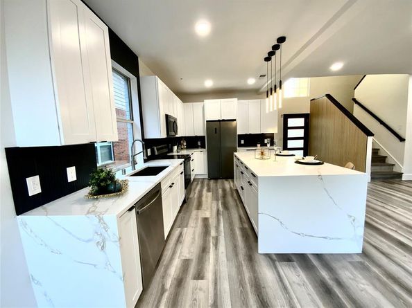 808  Lake Bridge Drive , Lake Dallas Texas 75065