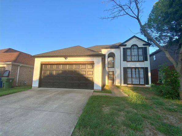 808  Lake Bridge Drive , Lake Dallas Texas 75065