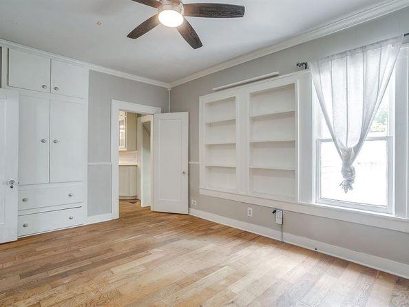 2328 W Rosedale Street S, Fort Worth Texas 76110