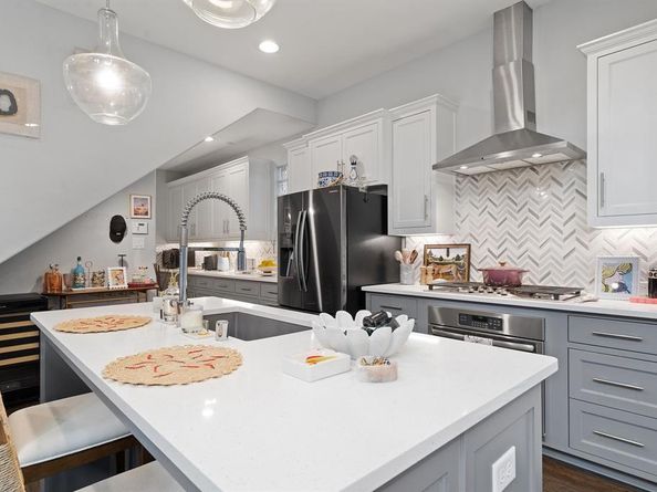 228  Skystone Drive , Irving Texas 75038
