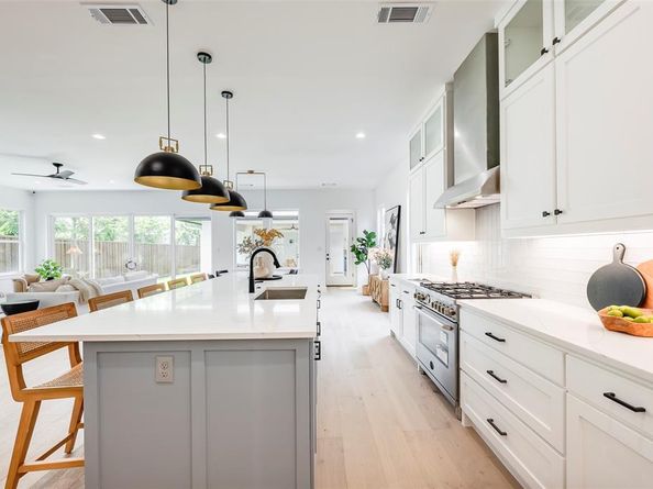 5710  Vanderbilt Avenue , Dallas Texas 75206