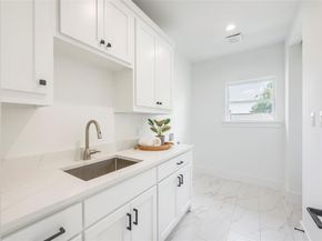 5710  Vanderbilt Avenue , Dallas Texas 75206