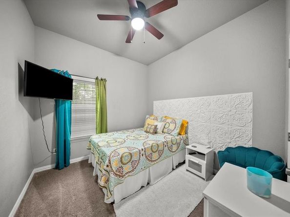 5312  Black Hawk Street , Dallas Texas 75212