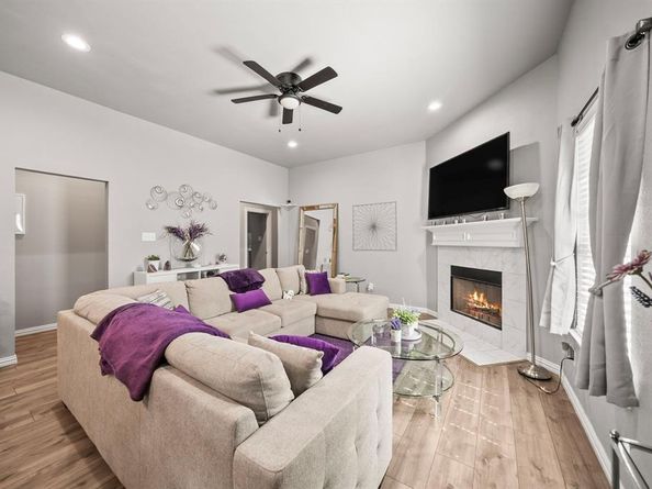 5312  Black Hawk Street , Dallas Texas 75212