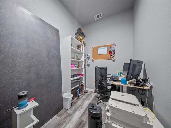 5312  Black Hawk Street , Dallas Texas 75212