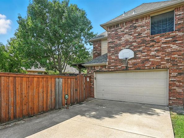 946  Briar Oaks Drive , Rockwall Texas 75087