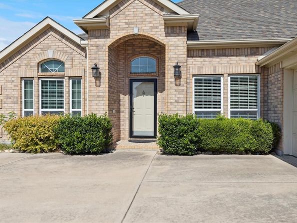8205  Painted Tree Trail , Fort Worth Texas 76131