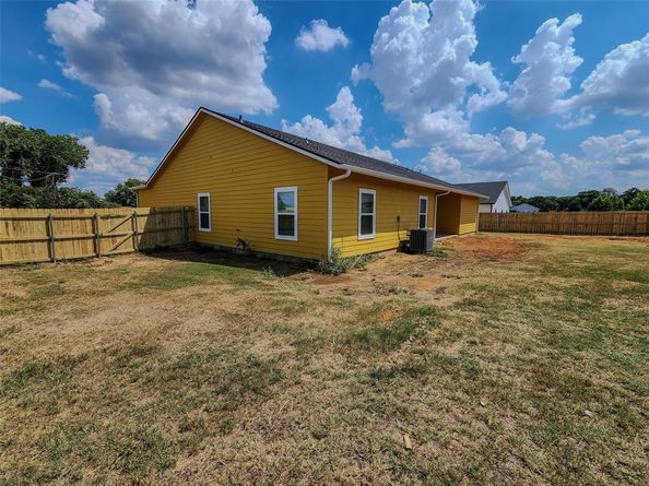 400  Susan Drive , Kennedale Texas 76060