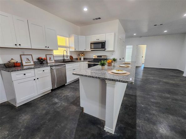 400  Susan Drive , Kennedale Texas 76060