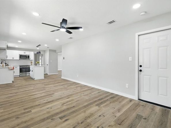4955  Odessa Avenue , Fort Worth Texas 76133