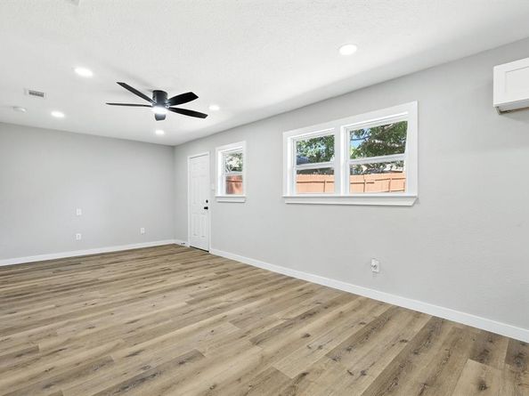 4955  Odessa Avenue , Fort Worth Texas 76133