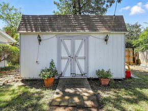 1708  Carl Street , Fort Worth Texas 76103
