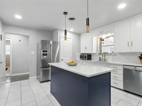 1708  Carl Street , Fort Worth Texas 76103