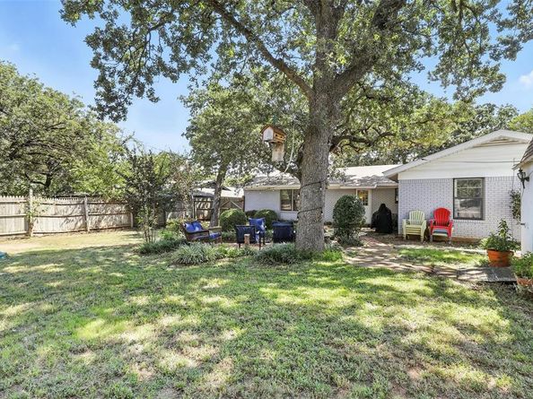 1708  Carl Street , Fort Worth Texas 76103