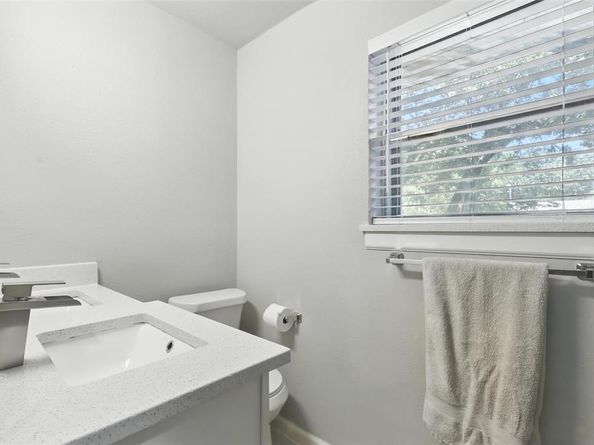 1708  Carl Street , Fort Worth Texas 76103