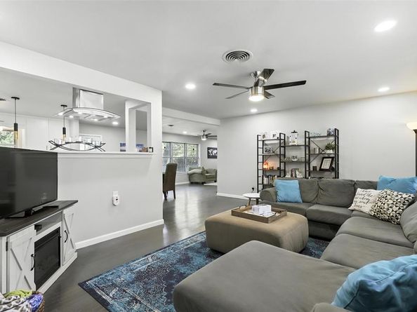 1708  Carl Street , Fort Worth Texas 76103