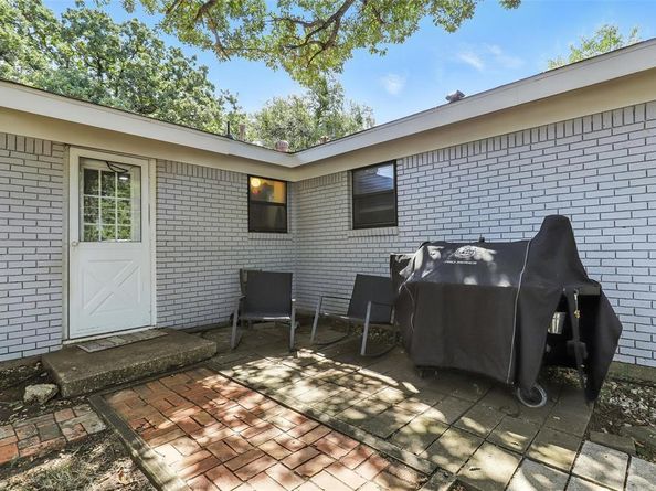 1708  Carl Street , Fort Worth Texas 76103