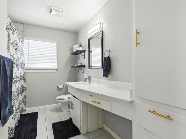 1708  Carl Street , Fort Worth Texas 76103