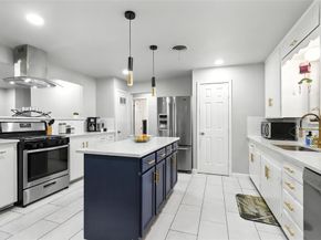 1708  Carl Street , Fort Worth Texas 76103