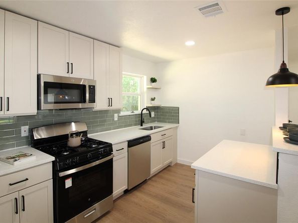 1646  Jackson Street , Grand Prairie Texas 75051
