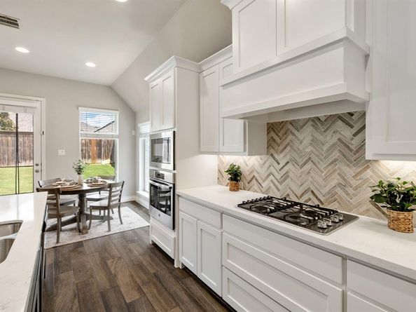 827  Esk Avenue , Celina Texas 75009