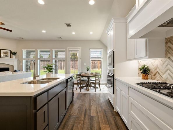 827  Esk Avenue , Celina Texas 75009