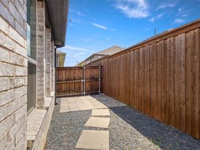 2228  Briar Ridge Trail , Carrollton Texas 75010