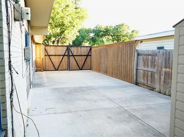1113  Edwards Court S, Irving Texas 75062