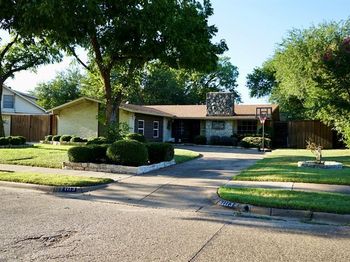 1113  Edwards Court S
