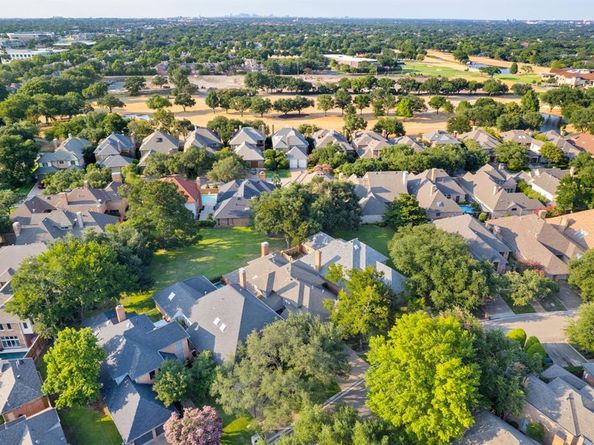 5017  Briar Tree Drive , Dallas Texas 75248