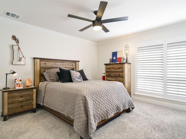 5017  Briar Tree Drive , Dallas Texas 75248