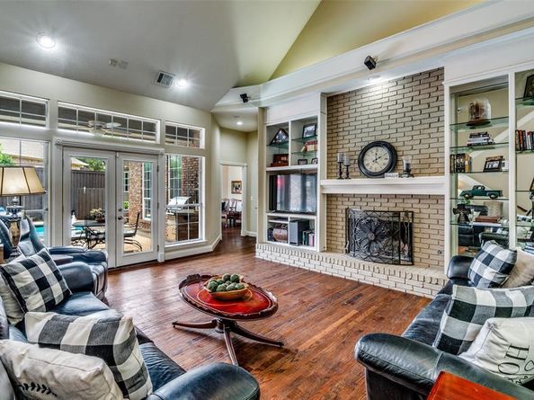 18107  Hollow Oak Court , Dallas Texas 75287