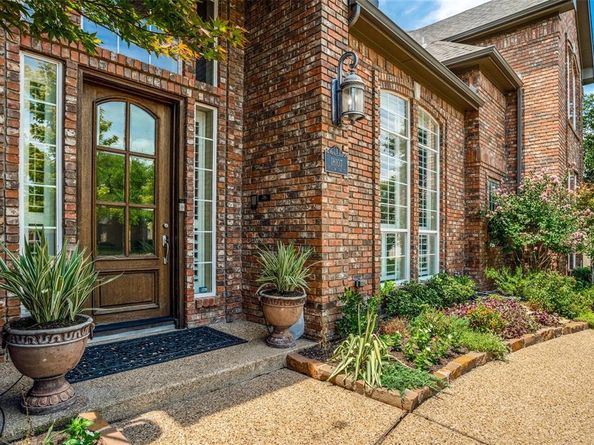 18107  Hollow Oak Court , Dallas Texas 75287