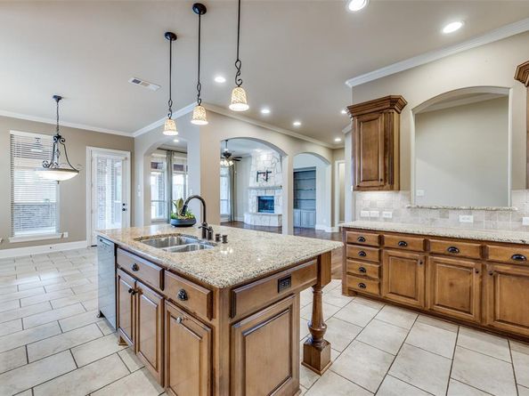 2820  Gareths Sword Drive , Lewisville Texas 75056