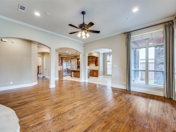 2820  Gareths Sword Drive , Lewisville Texas 75056